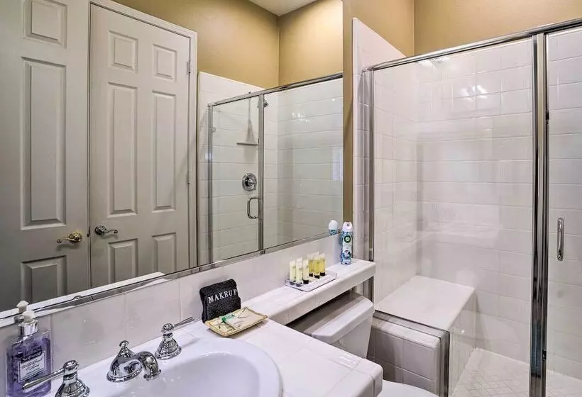 Updated Indio Home W/ Pool   6 Mi To Coachella!