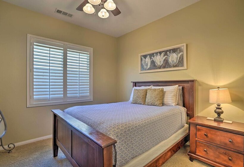 Updated Indio Home W/ Pool   6 Mi To Coachella!