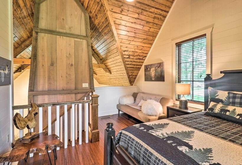 Hike, Fish & Relax: Rural Craftsman In Glenville!