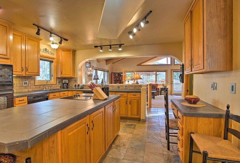 Vail Mountain Escape Ski, Hike, Golf & Fish!