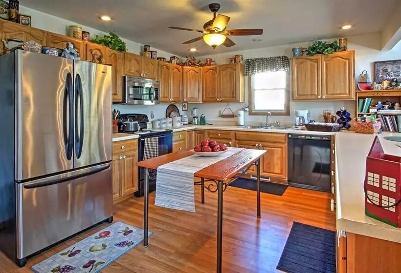 Waterfront Vandalia House W/ Dock On Donnell Lake!