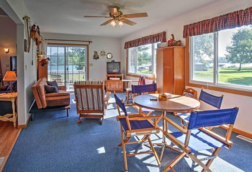 Waterfront Vandalia House W/ Dock On Donnell Lake!