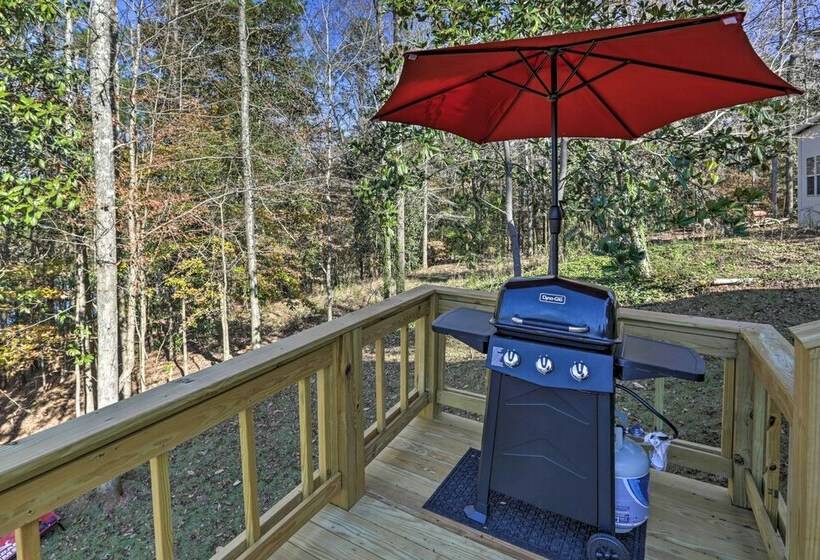 White Oak Creek Home W/ Views, Deck & Pool Access!