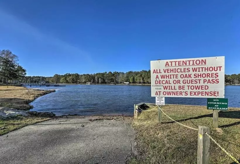 White Oak Creek Home W/ Views, Deck & Pool Access!