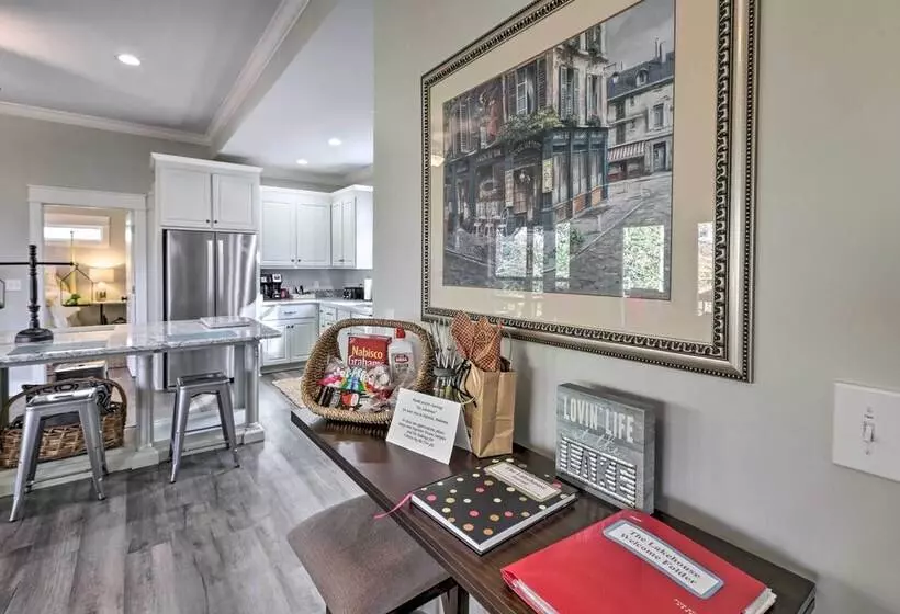 White Oak Creek Home W/ Views, Deck & Pool Access!