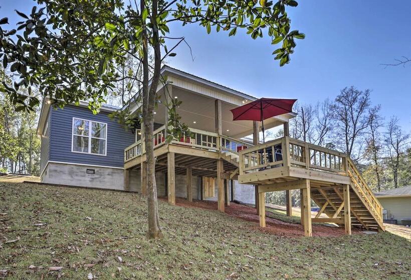White Oak Creek Home W/ Views, Deck & Pool Access!