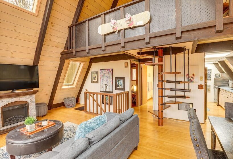 A Frame Cabin W/ Hot Tub: 1 Mi To Beech Mountain!