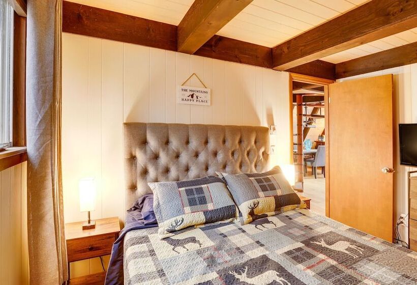 A Frame Cabin W/ Hot Tub: 1 Mi To Beech Mountain!