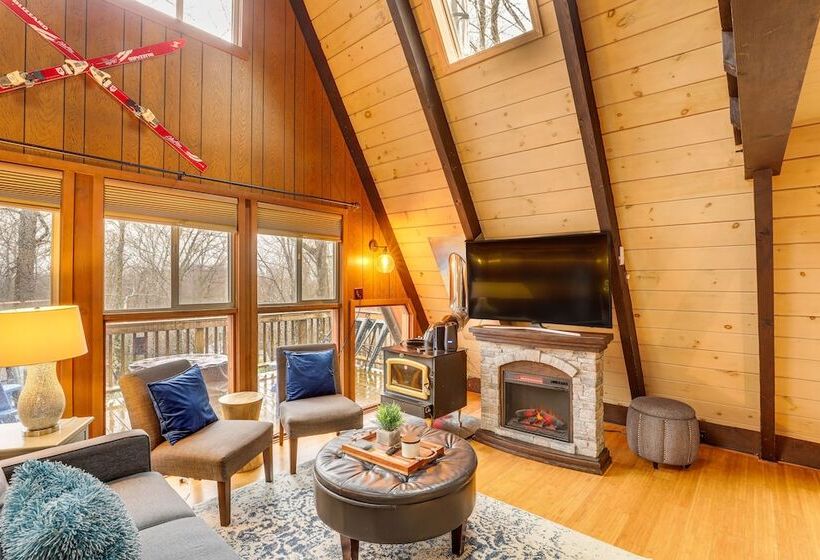 A Frame Cabin W/ Hot Tub: 1 Mi To Beech Mountain!