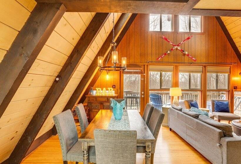 A Frame Cabin W/ Hot Tub: 1 Mi To Beech Mountain!