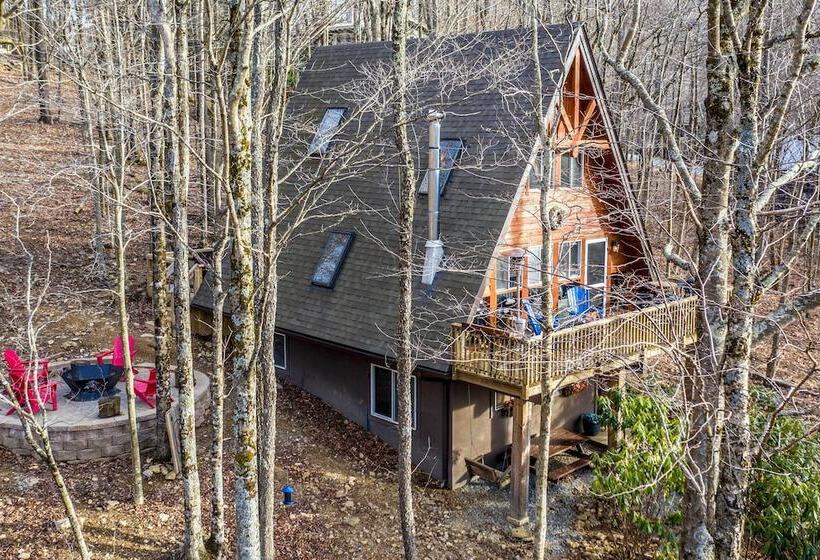 A Frame Cabin W/ Hot Tub: 1 Mi To Beech Mountain!