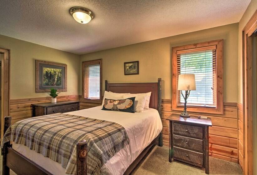 Alluring Nisswa Cabin On Gull Lake W/ Fireplace!