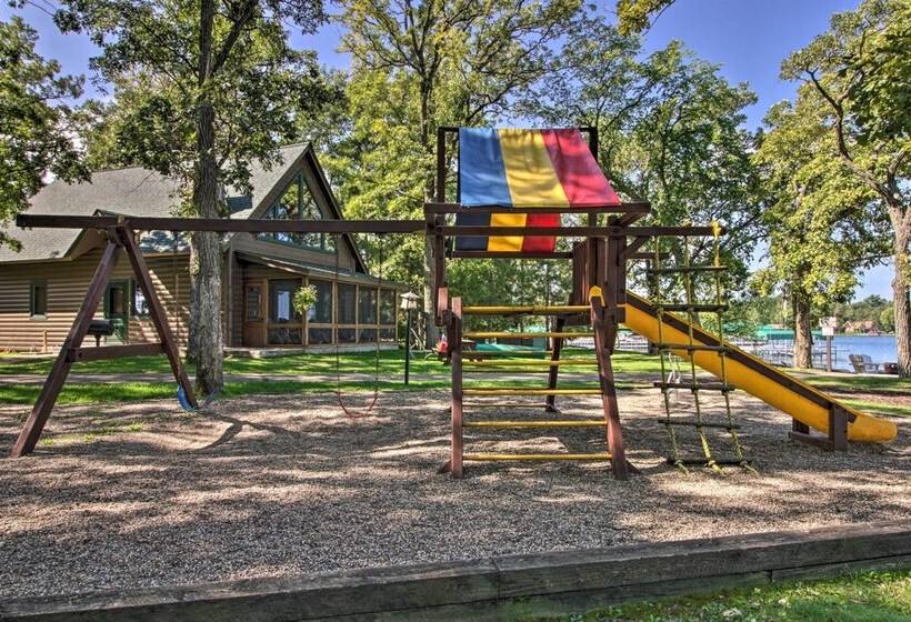 Alluring Nisswa Cabin On Gull Lake W/ Fireplace!