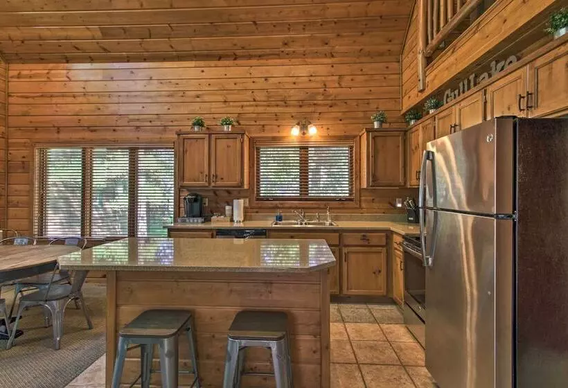Alluring Nisswa Cabin On Gull Lake W/ Fireplace!