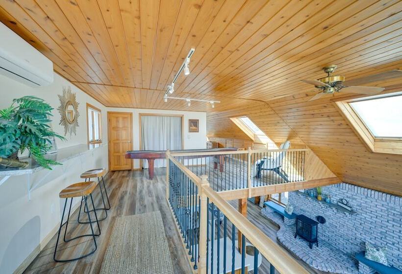 Amazing Rocky Point Retreat Overlooking The Sound!