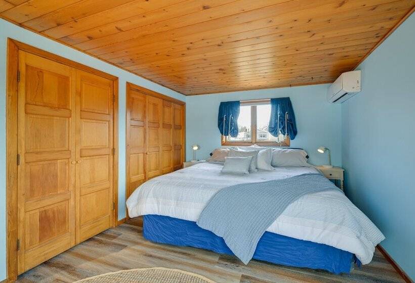 Amazing Rocky Point Retreat Overlooking The Sound!