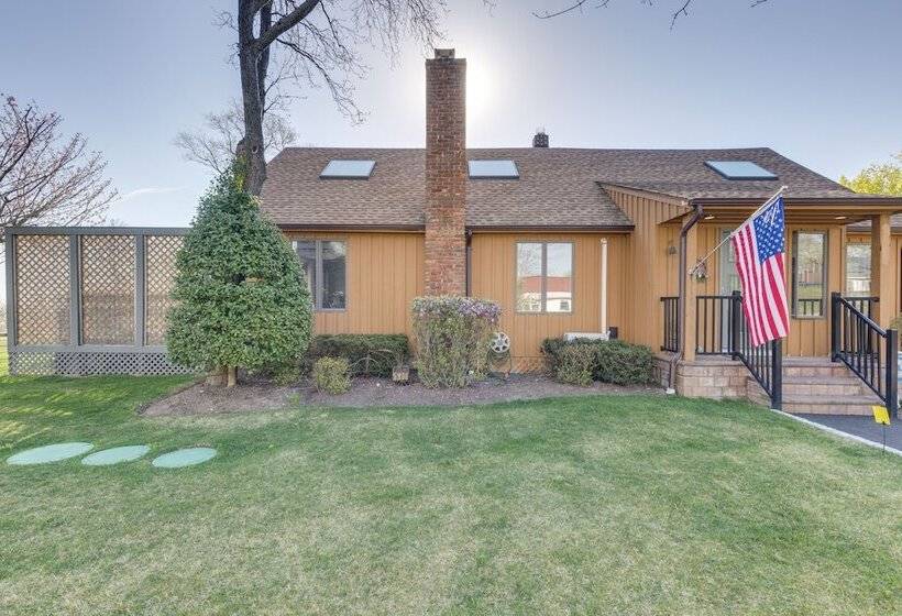 Amazing Rocky Point Retreat Overlooking The Sound!
