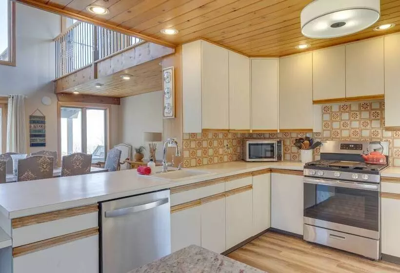 Amazing Rocky Point Retreat Overlooking The Sound!