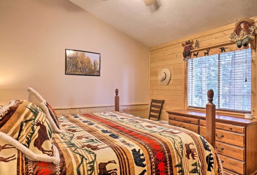 Bright & Cozy Duck Creek Cabin W/ Grill & Fire Pit