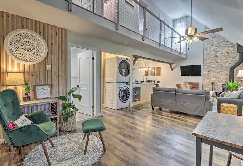 Charming Emerald Lakes Cottage W/ Hot Tub!