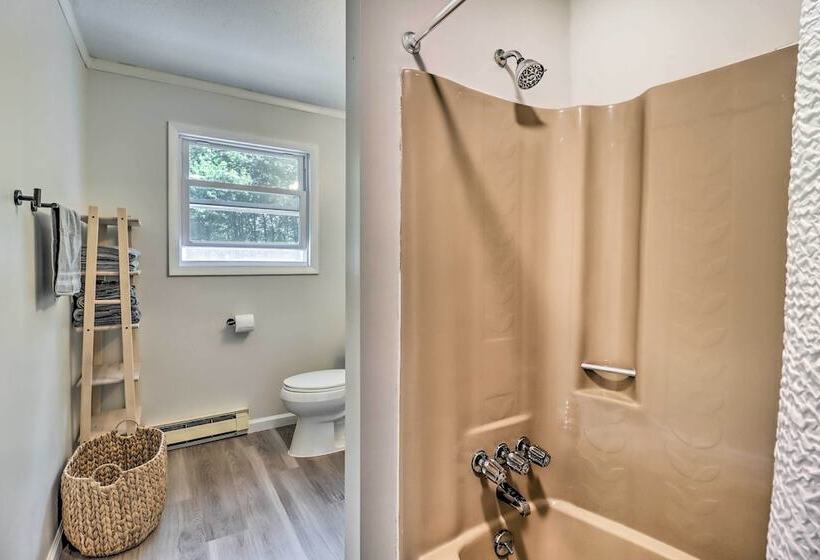 Charming Emerald Lakes Cottage W/ Hot Tub!