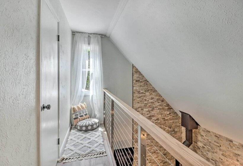 Charming Emerald Lakes Cottage W/ Hot Tub!