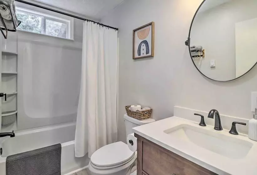 Charming Emerald Lakes Cottage W/ Hot Tub!