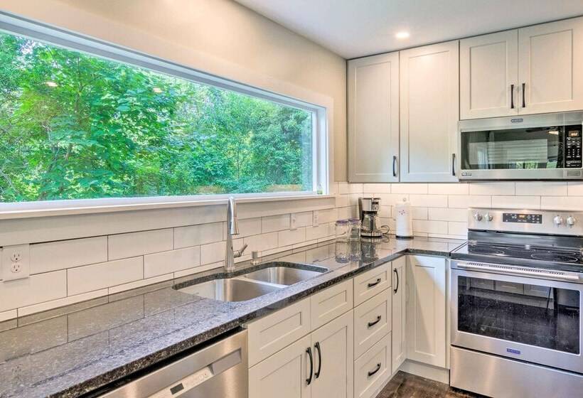 Charming Morganton Hideaway W/ Porch + Deck!