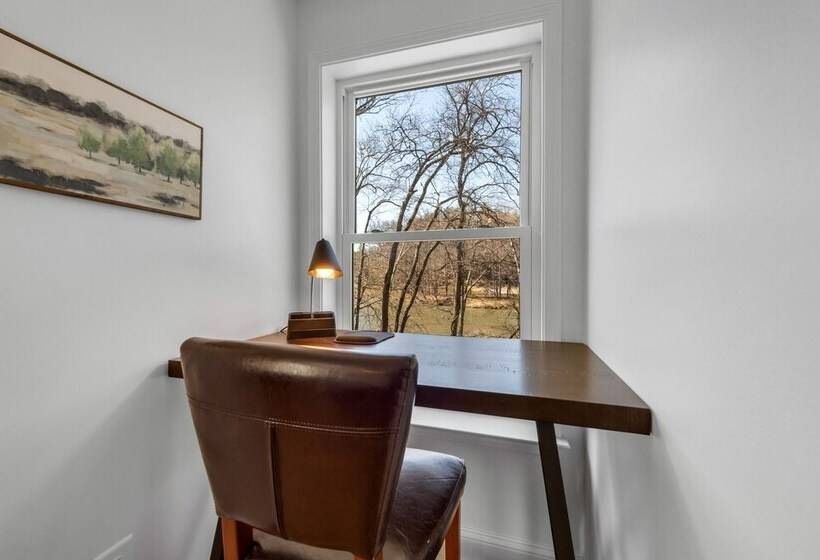 Charming Murphy House With Deck & River Views!