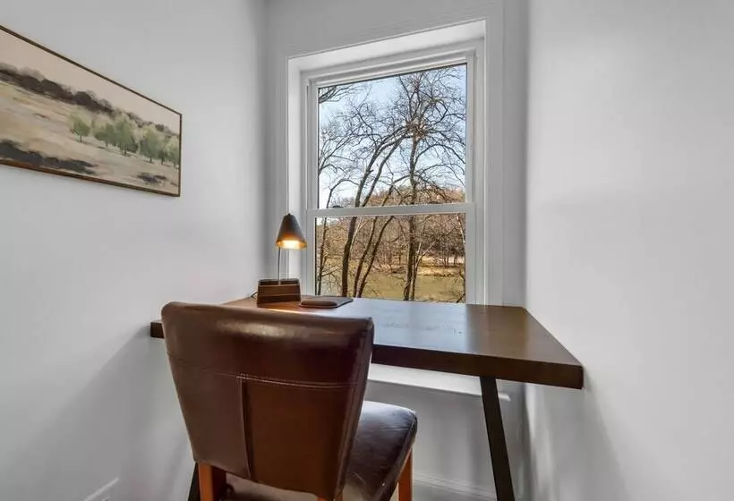 Charming Murphy House With Deck & River Views!