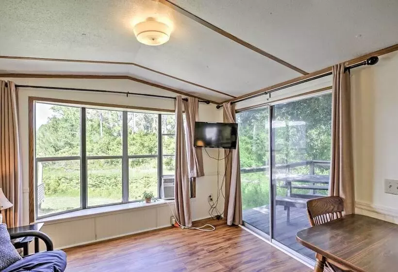 Charming Silver Springs Cabin W/ Forest Views!
