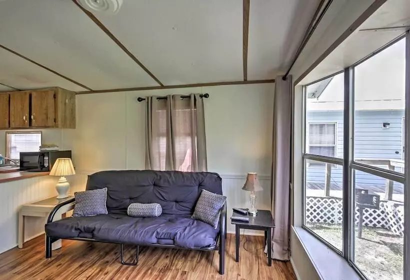 Charming Silver Springs Cabin W/ Forest Views!