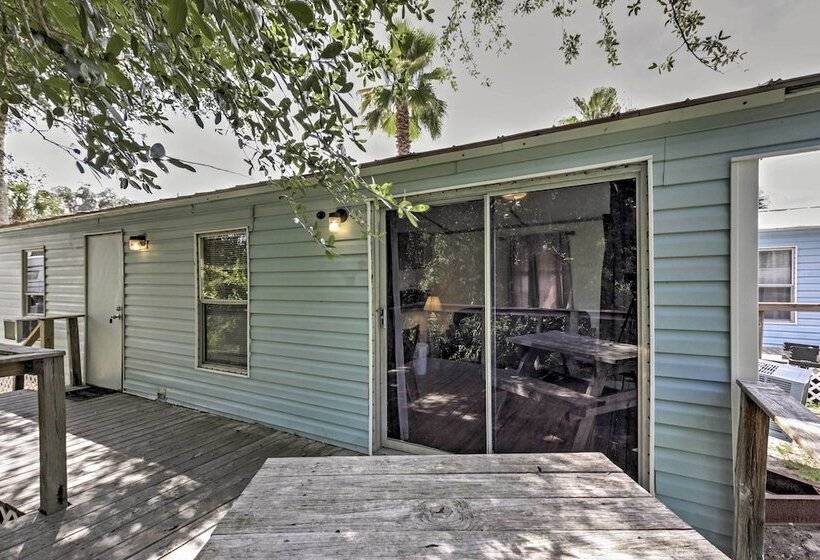 Charming Silver Springs Cabin W/ Forest Views!