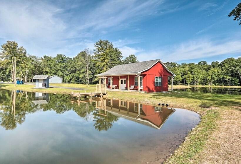 15 Mi To Camelback Mtn: Waterfront Cottage!