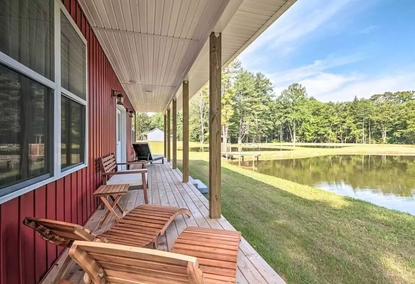 15 Mi To Camelback Mtn: Waterfront Cottage!