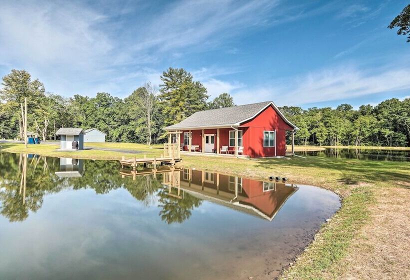 15 Mi To Camelback Mtn: Waterfront Cottage!