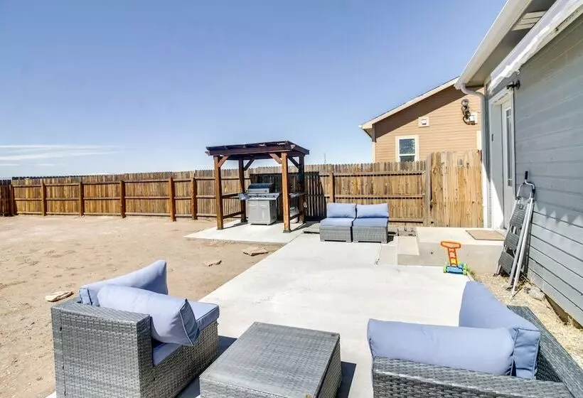 Cozy Colorado Retreat W/ Patio, Grill & Fire Pit!