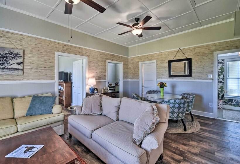 Cozy Currituck Home W/ Fire Pit Near Ferry!