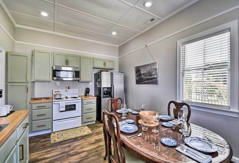 Cozy Currituck Home W/ Fire Pit Near Ferry!