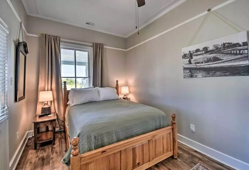 Cozy Currituck Home W/ Fire Pit Near Ferry!