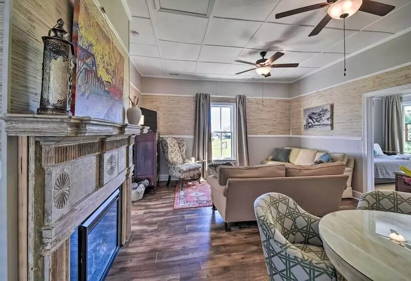 Cozy Currituck Home W/ Fire Pit Near Ferry!