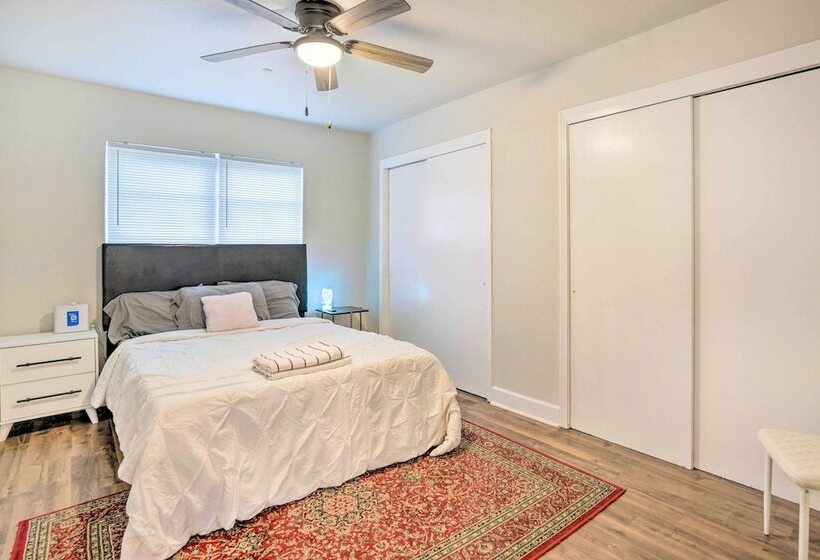 Cozy San Antonio Abode ~ 3 Mi To Downtown!