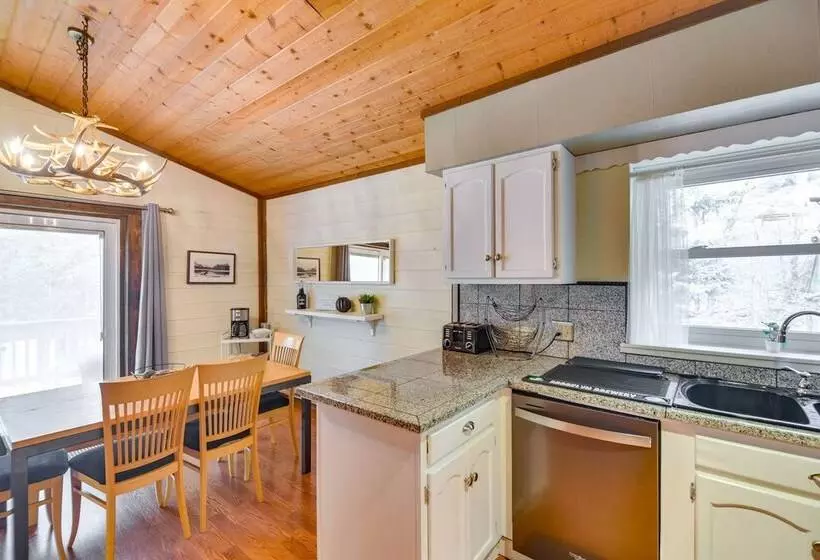 Creekside Cabin: Easy Access To I 70 & Slopes!