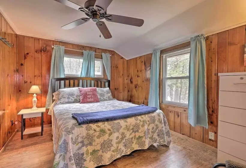 Walk To Marina: Cute Gilford Cottage W/ Grill