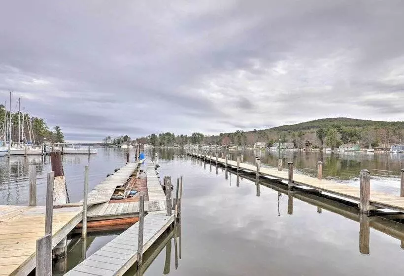 Walk To Marina: Cute Gilford Cottage W/ Grill