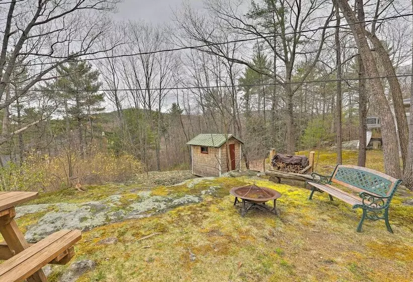 Walk To Marina: Cute Gilford Cottage W/ Grill