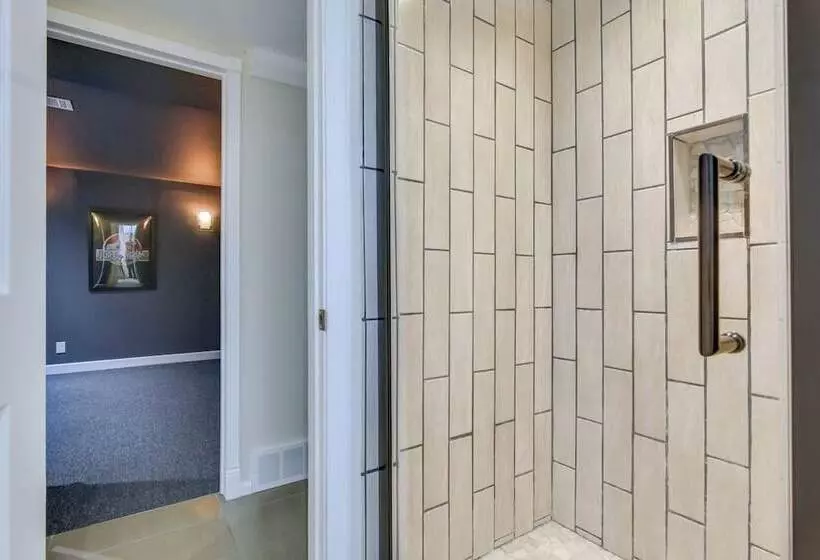 Denver Vacation Home W/ Home Theater!