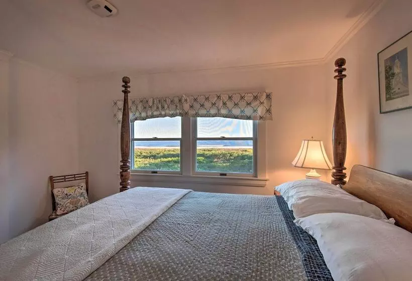 Expansive Beachfront Retreat W/ Outdoor Shower