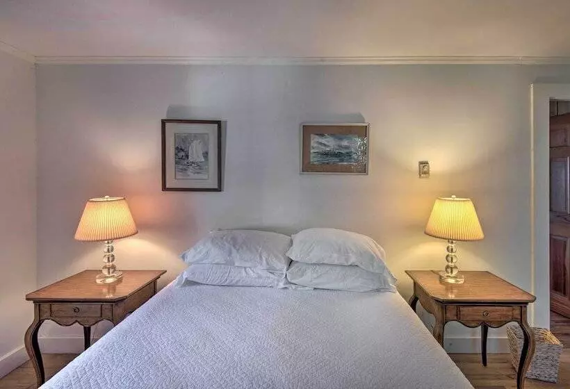 Expansive Beachfront Retreat W/ Outdoor Shower