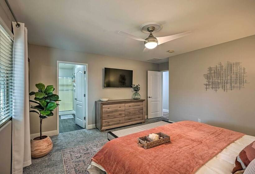 Family Friendly Home, 6 Mi To Riverwalk Plaza